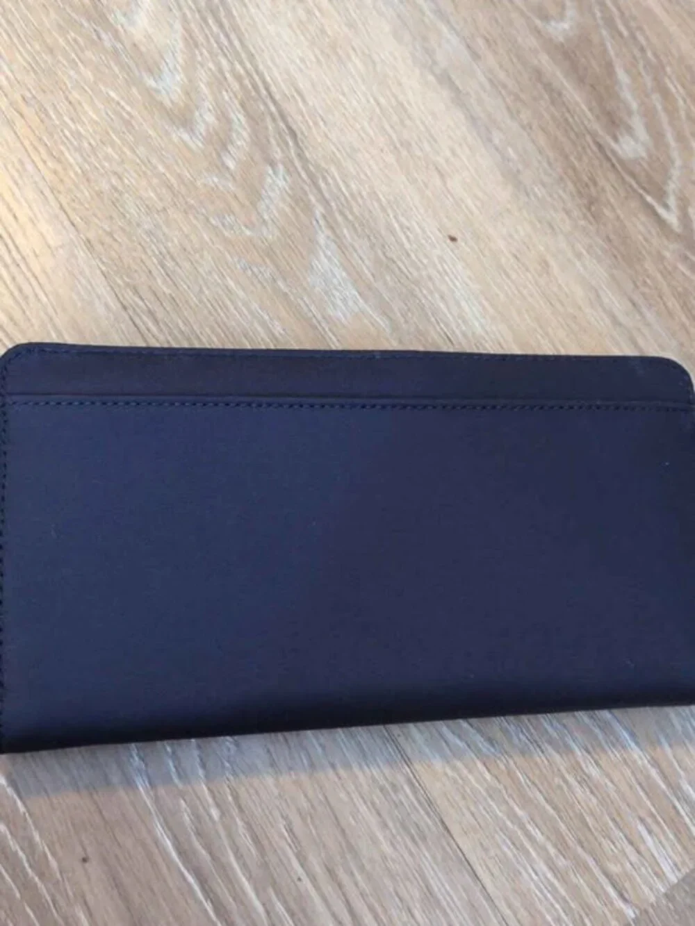 Kate Spade Neda Wilson Road navy wallet new